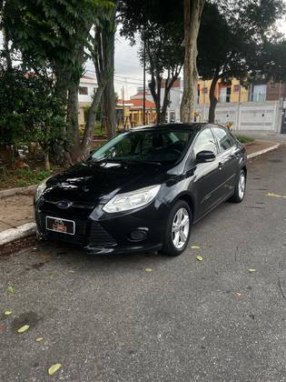 FORD FOCUS 2.0 S SEDAN 16V FLEX 4P POWERSHIFT FORD FOCUS 2.0 S SEDAN 16V FLEX 4P POWERSHIFT
